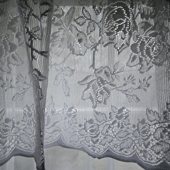 Vintage Cotton Lace Window Valance - Picture 2 of 5